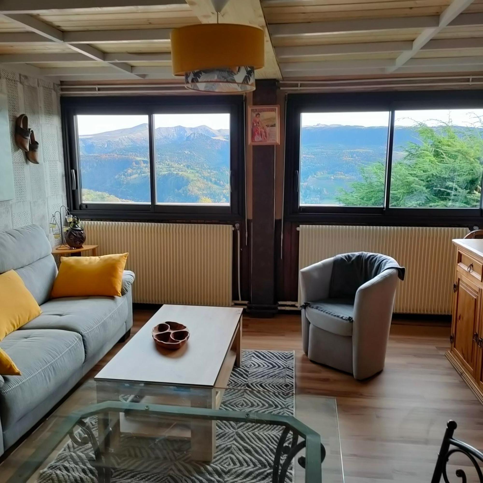Grand Appartement Vue Magnifique Murat-le-Quaire Εξωτερικό φωτογραφία